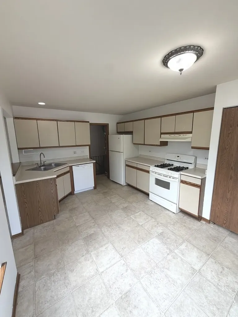 2123 Northwind Circle Schaumburg IL 60194