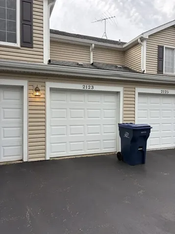 2123 Northwind Circle Schaumburg IL 60194