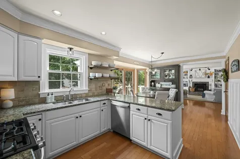 1565 Freeman Road Hoffman Estates IL 60192