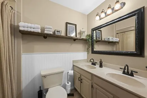 1565 Freeman Road Hoffman Estates IL 60192
