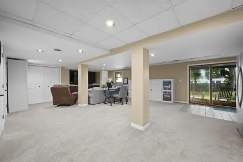 1565 Freeman Road Hoffman Estates IL 60192