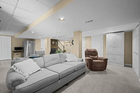 1565 Freeman Road Hoffman Estates IL 60192