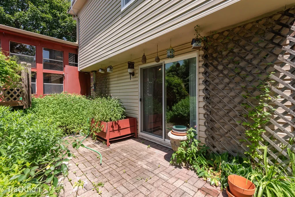 518 Whitehall Way Bolingbrook IL 60440