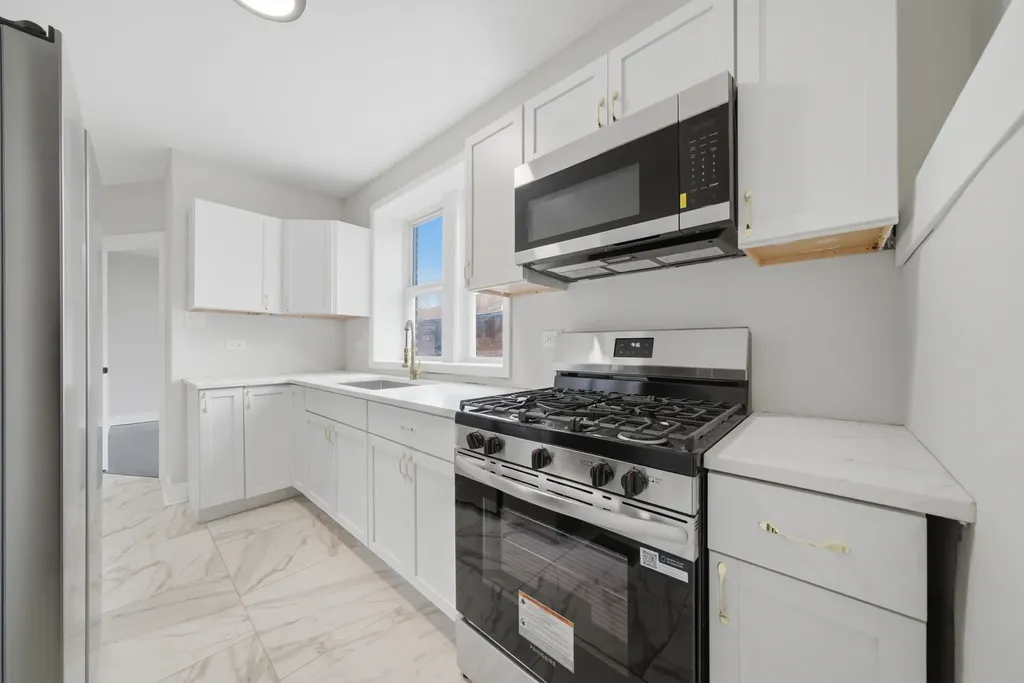 6623 South Vernon Avenue Chicago IL 60637