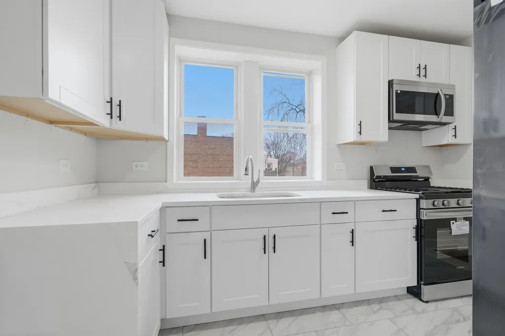 6623 South Vernon Avenue Chicago IL 60637