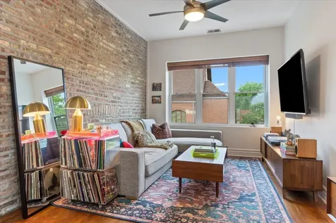 5611 North Glenwood Avenue Chicago IL 60660