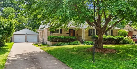 2112 Boudreau Drive Urbana IL 61801