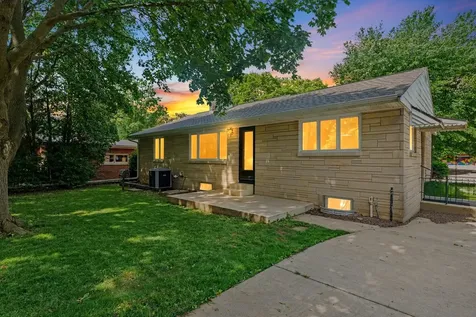 2112 Boudreau Drive Urbana IL 61801