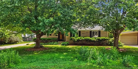 2112 Boudreau Drive Urbana IL 61801