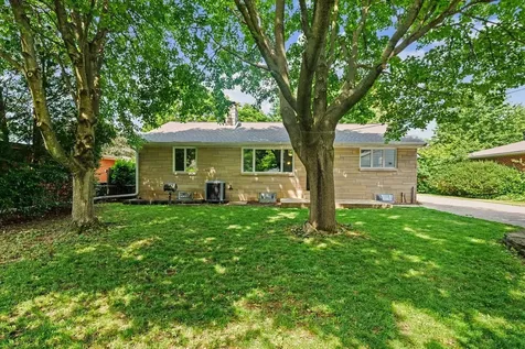 2112 Boudreau Drive Urbana IL 61801