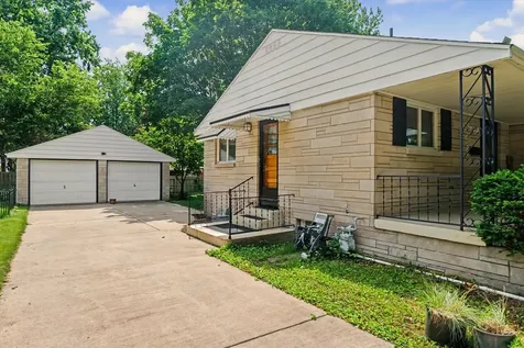 2112 Boudreau Drive Urbana IL 61801