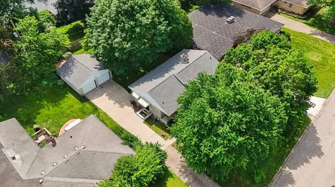 2112 Boudreau Drive Urbana IL 61801