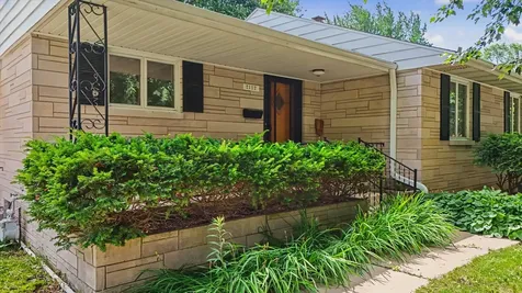 2112 Boudreau Drive Urbana IL 61801