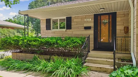 2112 Boudreau Drive Urbana IL 61801