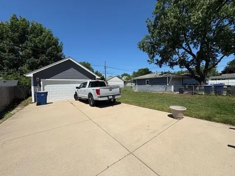 126 North Illinois Avenue Villa Park IL 60181