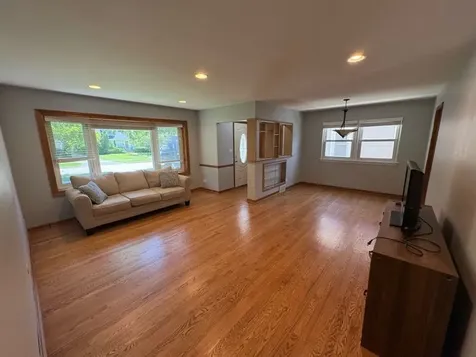 126 North Illinois Avenue Villa Park IL 60181