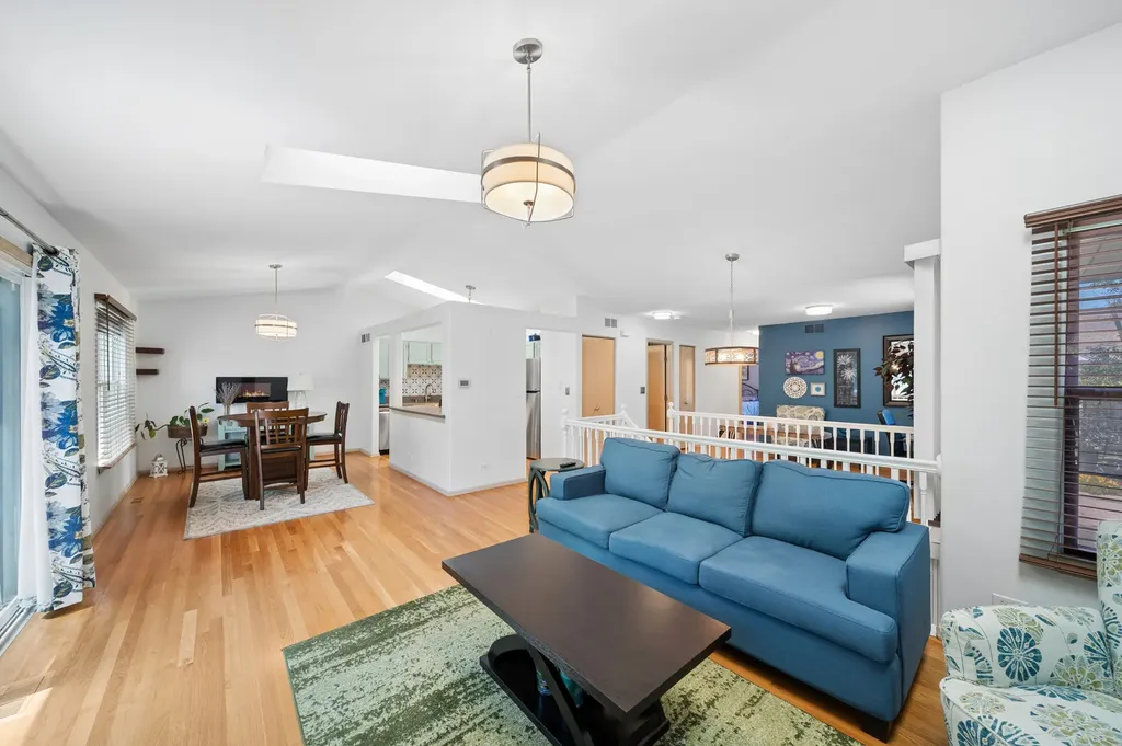 2347 Old George Way Downers Grove IL 60515