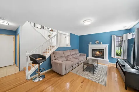 2347 Old George Way Downers Grove IL 60515