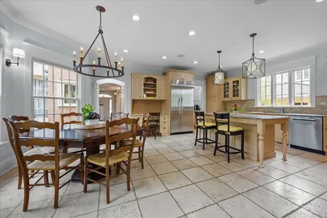 127 Glenwood Avenue Winnetka IL 60093