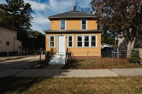 714 Helmholz Avenue Waukegan IL 60085