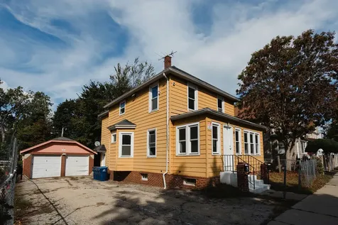 714 Helmholz Avenue Waukegan IL 60085