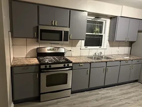 714 Helmholz Avenue Waukegan IL 60085