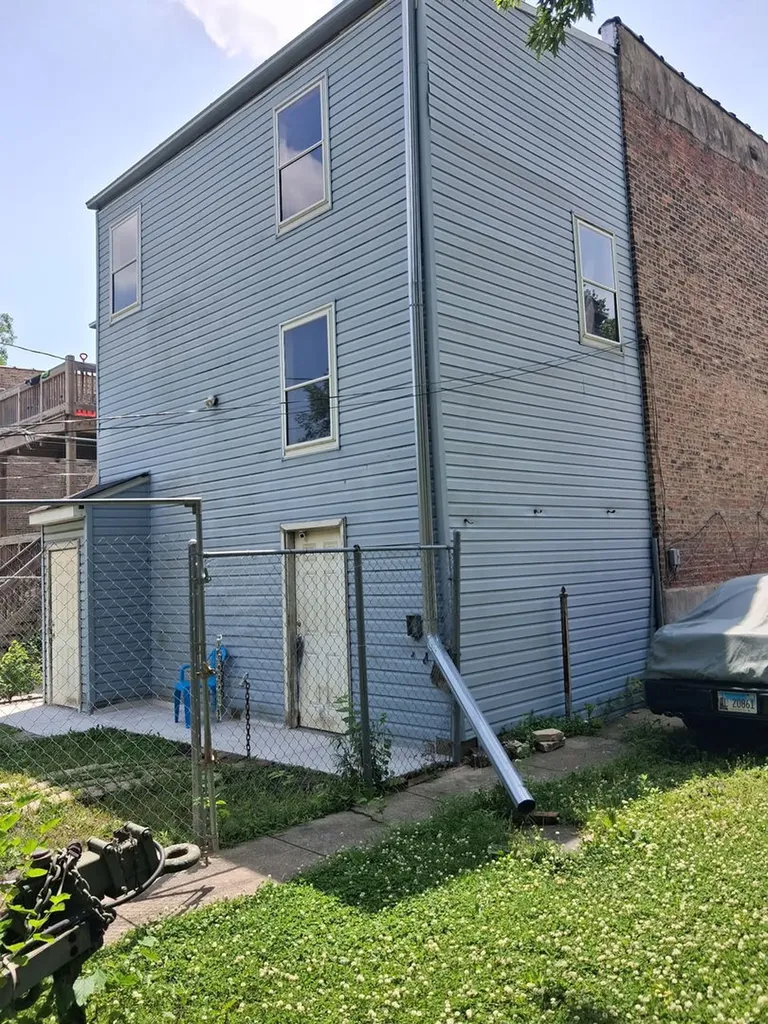 3912 West Fillmore Street Chicago IL 60624