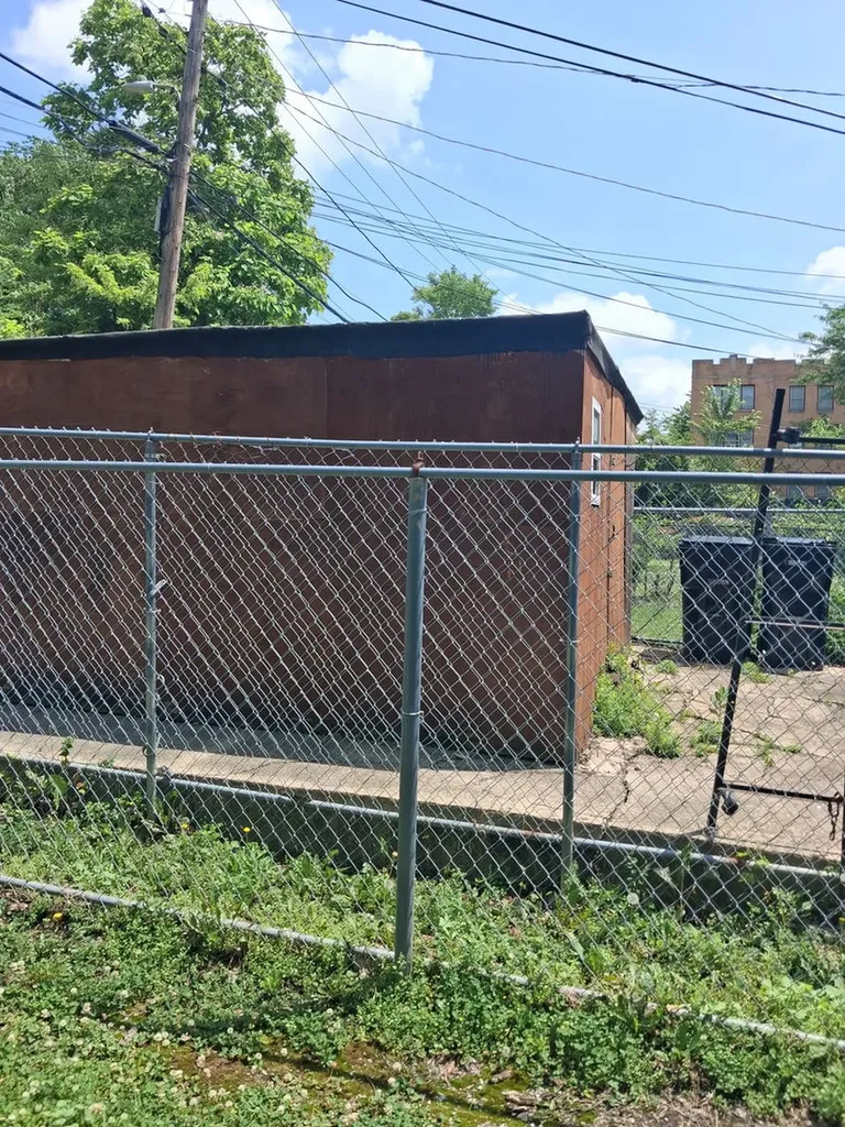 3912 West Fillmore Street Chicago IL 60624