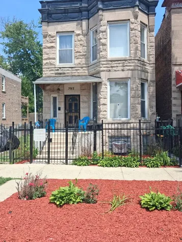 3912 West Fillmore Street Chicago IL 60624
