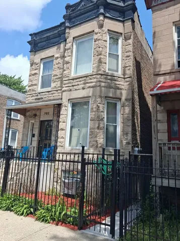 3912 West Fillmore Street Chicago IL 60624