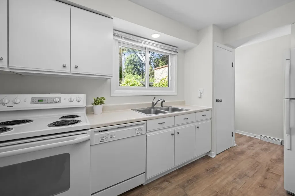 519 1/2 Ridge Road Wilmette IL 60091