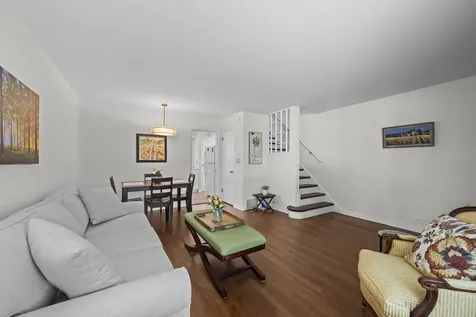 519 1/2 Ridge Road Wilmette IL 60091