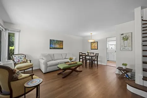 519 1/2 Ridge Road Wilmette IL 60091