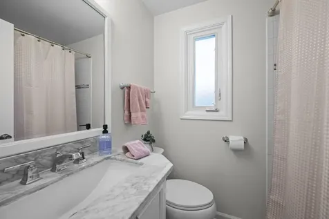 519 1/2 Ridge Road Wilmette IL 60091