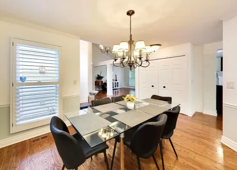 1605 Crowfoot Circle Hoffman Estates IL 60169