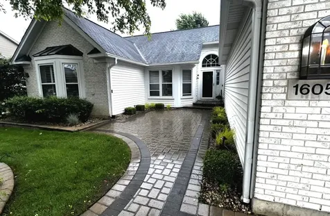 1605 Crowfoot Circle S Hoffman Estates IL 60169
