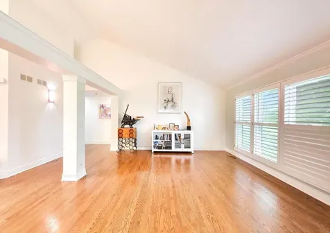 1605 Crowfoot Circle S Hoffman Estates IL 60169