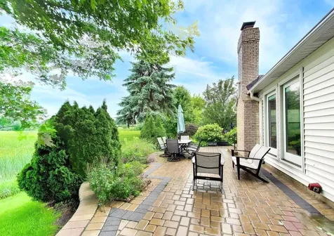 1605 Crowfoot Circle Hoffman Estates IL 60169