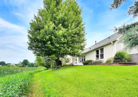 1605 Crowfoot Circle Hoffman Estates IL 60169