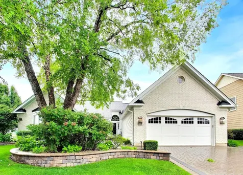 1605 Crowfoot Circle Hoffman Estates IL 60169