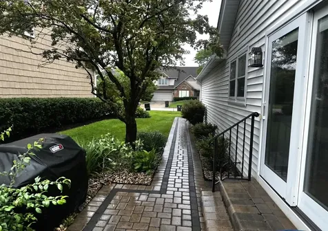 1605 Crowfoot Circle S Hoffman Estates IL 60169
