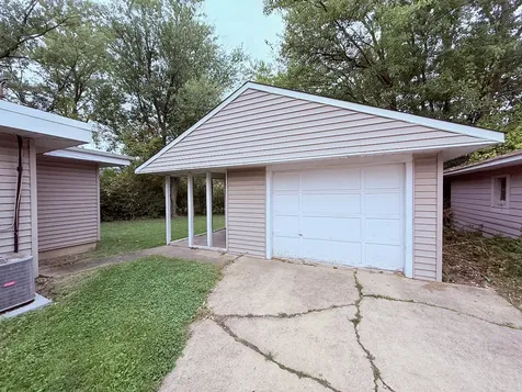 338 Waldmann Drive Park Forest IL 60466