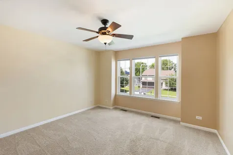 1675 Seaton Lane Elgin IL 60123