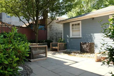 4822 North Leavitt Street Chicago IL 60625