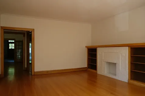 4822 North Leavitt Street Chicago IL 60625