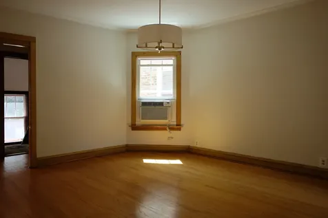 4822 North Leavitt Street Chicago IL 60625