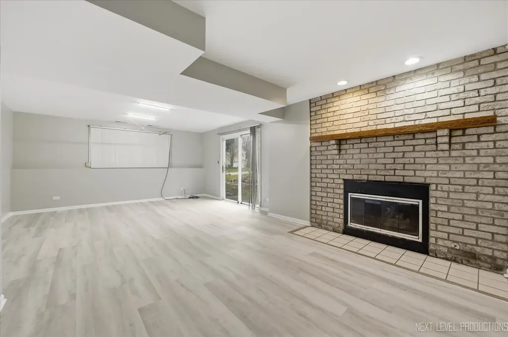 417 Cambridge Way Bolingbrook IL 60440
