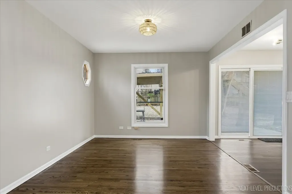 417 Cambridge Way Bolingbrook IL 60440