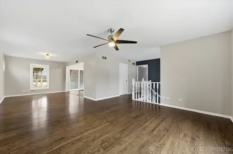417 Cambridge Way Bolingbrook IL 60440