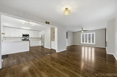 417 Cambridge Way Bolingbrook IL 60440